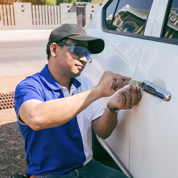 la apertura de puertas en nuestra cerrajería de autos se realiza sin causar daños al vehículo